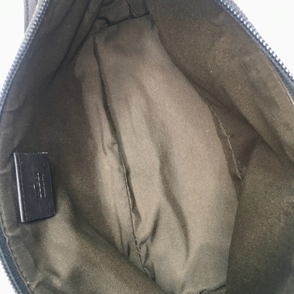 Authentic Gucci brown monogram small baguette bag - Picture 11 of 16